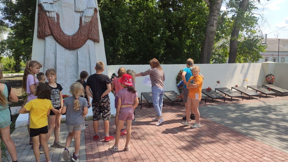 «Скорбящая мать»